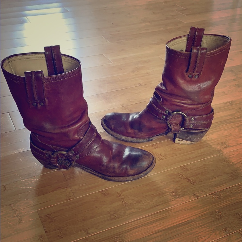 Frye Carmen Short Boot